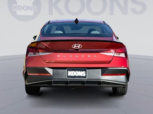 New 2026 Hyundai Elantra Sport image 5