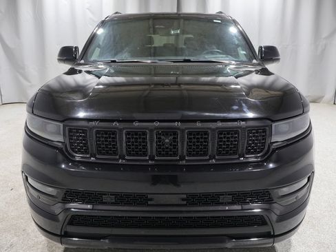 Used 2024 Jeep Grand Wagoneer L Series II w/ Quick Order Packagew 28T AWD/4WD image 8