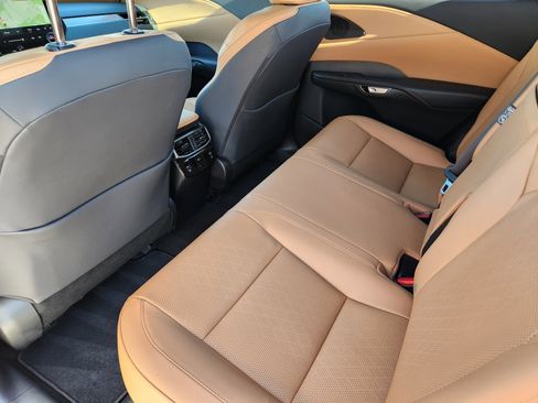 Certified 2025 Lexus RX 350 Premium Plus w/ Accessory Package (Z1) image 35