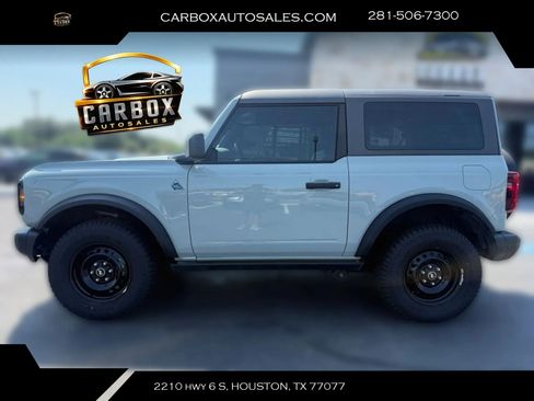 Used 2023 Ford Bronco Black Diamond AWD/4WD image 2