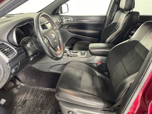 Used 2017 Jeep Grand Cherokee Trailhawk AWD/4WD image 2