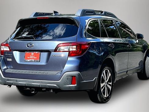 Used 2018 Subaru Outback 2.5i Limited AWD/4WD image 5