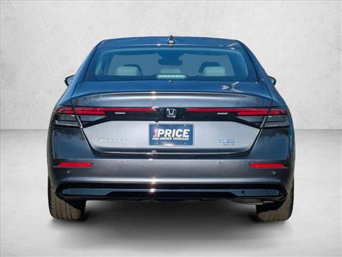 Used 2025 Honda Accord Touring image 7