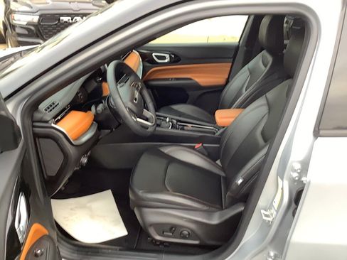 Certified 2024 Jeep Compass Limited image 11