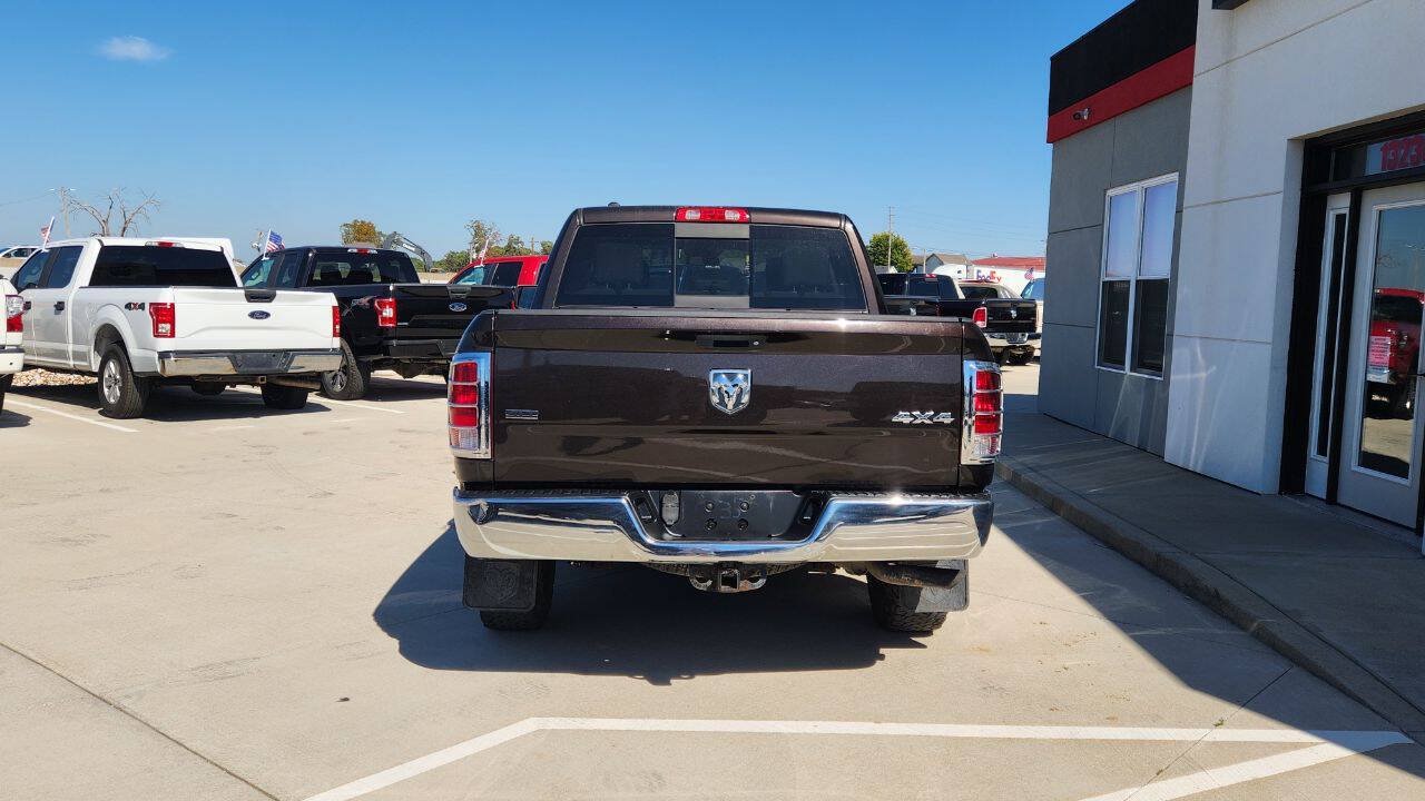 Used 2017 RAM 1500 Classic SLT AWD/4WD image 5