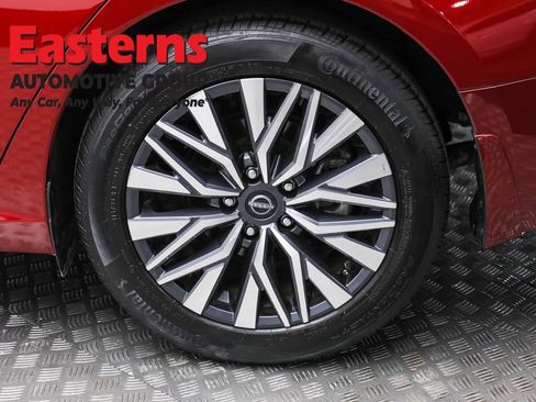 Used 2023 Nissan Altima 2.5 SV w/ SV Premium Package image 8