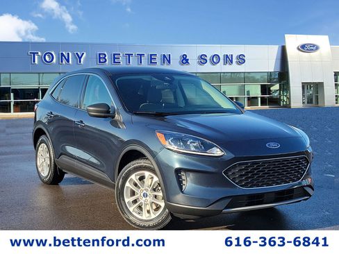 Certified 2022 Ford Escape SE w/ Convenience Package image 1
