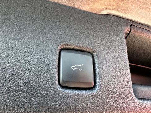 Used 2022 Ford Escape SEL w/ SEL Stealth AWD Package image 11