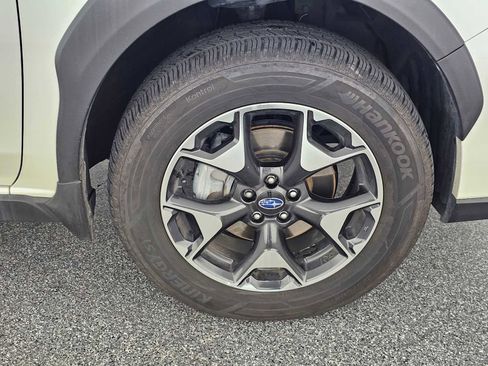 Used 2019 Subaru Crosstrek 2.0i Premium w/ Eyesight System image 9