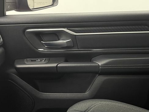 Used 2025 RAM 1500 Big Horn AWD/4WD image 40