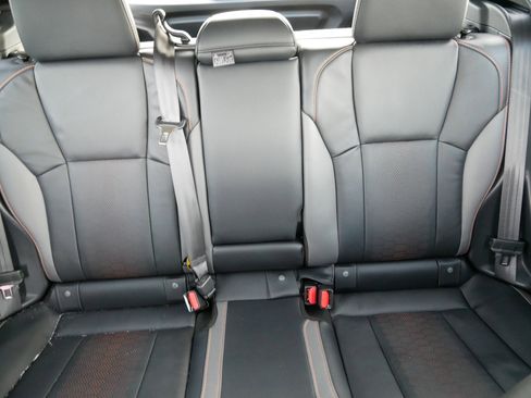 Used 2024 Subaru Crosstrek 2.5i Limited w/ Crosstrek Mirror Package image 14