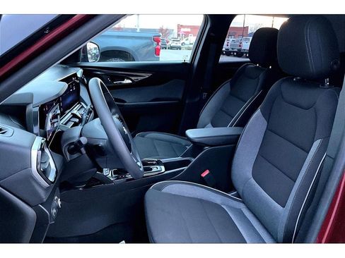 Used 2025 Chevrolet TrailBlazer LT image 27