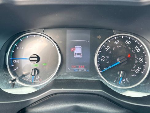 Used 2020 Toyota RAV4 XLE image 28