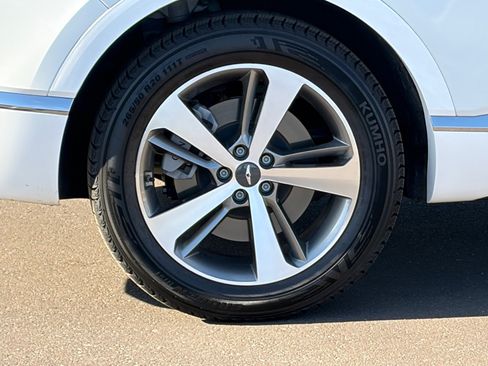 Used 2023 Genesis GV80 3.5T AWD/4WD image 9