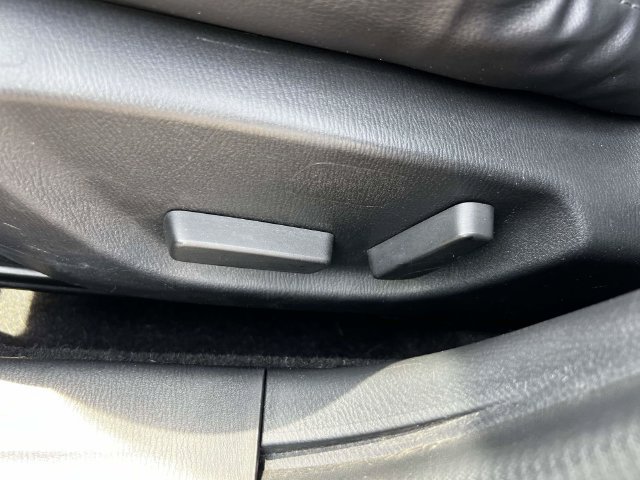 Used 2017 MAZDA MAZDA3 Touring FWD image 31