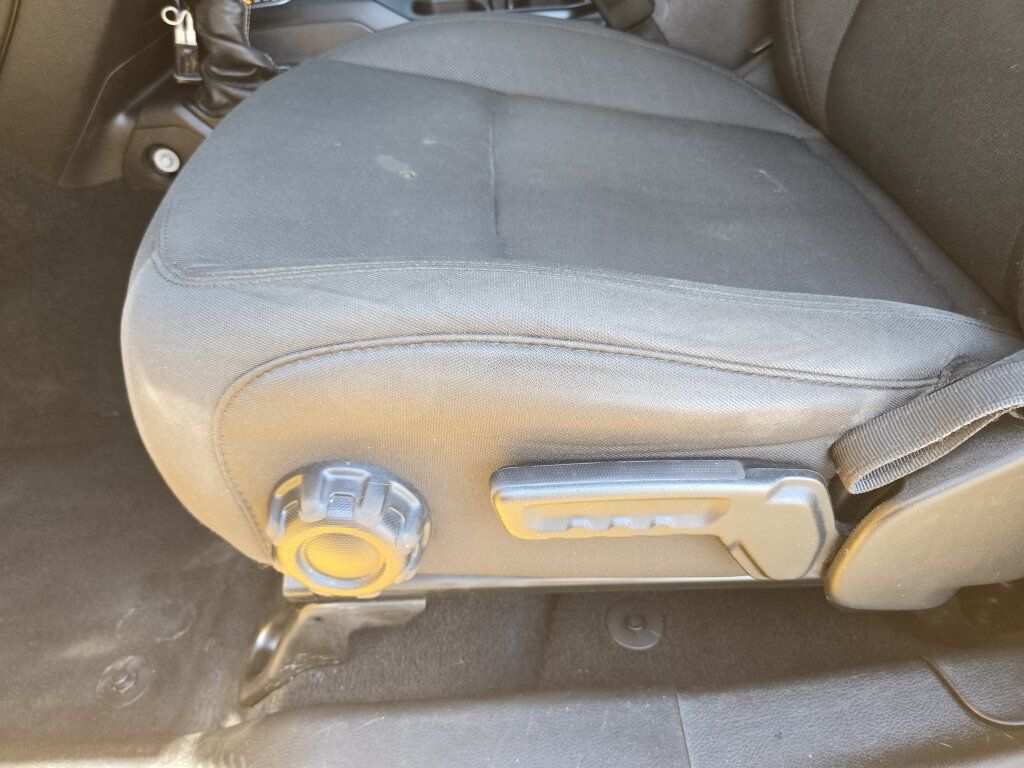 Used 2020 Jeep Wrangler Unlimited Sahara AWD/4WD image 9