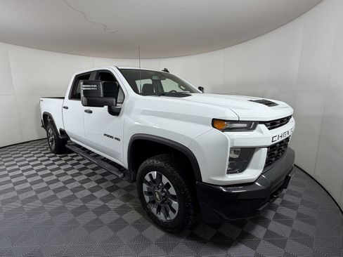 Used 2022 Chevrolet Silverado 2500 Custom w/ Custom Value Package AWD/4WD image 1