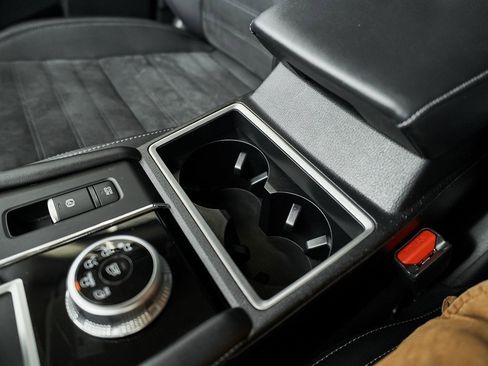 Used 2024 Mitsubishi Outlander SE image 51