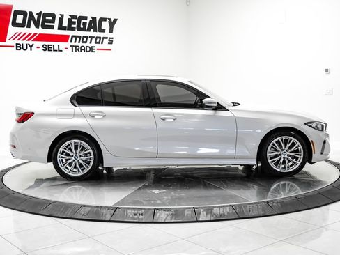 Used 2023 BMW 330i Sedan w/ Premium Package RWD image 9