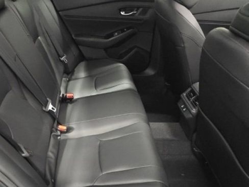 Used 2025 Honda Accord Touring image 6