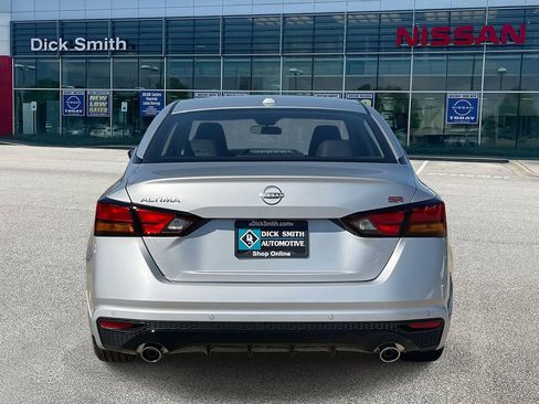 New 2025 Nissan Altima 2.5 SR w/ SR Premium Package image 5