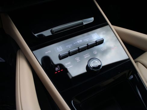 Certified 2026 Porsche Cayenne image 20