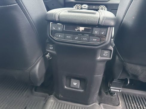 Used 2024 Toyota Grand Highlander Platinum image 39