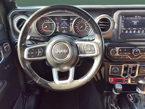 Used 2021 Jeep Gladiator Rubicon w/ LED Lighting Group AWD/4WD image 18