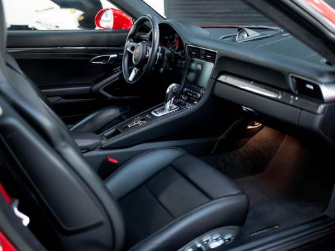 Used 2019 Porsche 911 Turbo S image 63