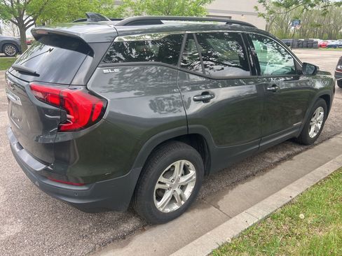 Used 2019 GMC Terrain SLE w/ Driver Convenience Package image 5