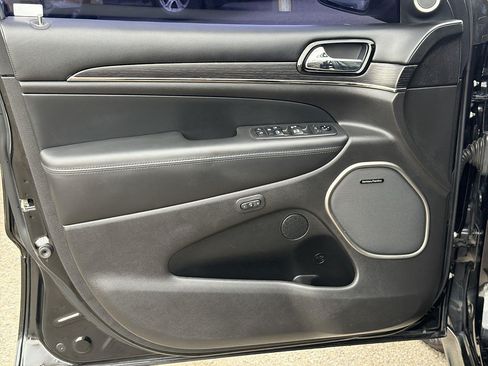 Used 2019 Jeep Grand Cherokee High Altitude RWD image 22
