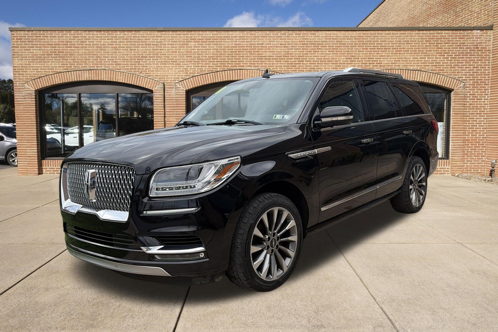 Used 2018 Lincoln Navigator Select AWD/4WD image 8