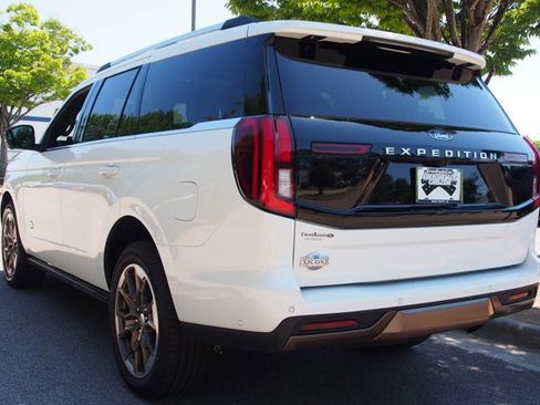 Certified 2025 Ford Expedition King Ranch AWD/4WD image 5