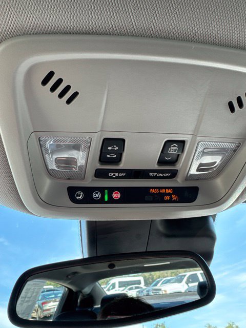 Used 2022 Chevrolet Malibu Premier FWD image 26