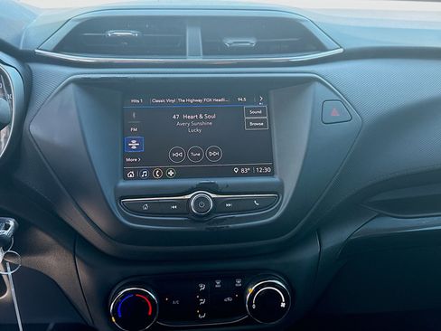 Used 2022 Chevrolet TrailBlazer LS image 12