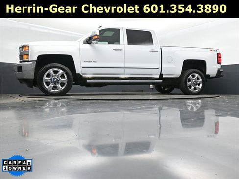 Used 2019 Chevrolet Silverado 2500 LTZ w/ Duramax Plus Package image 39