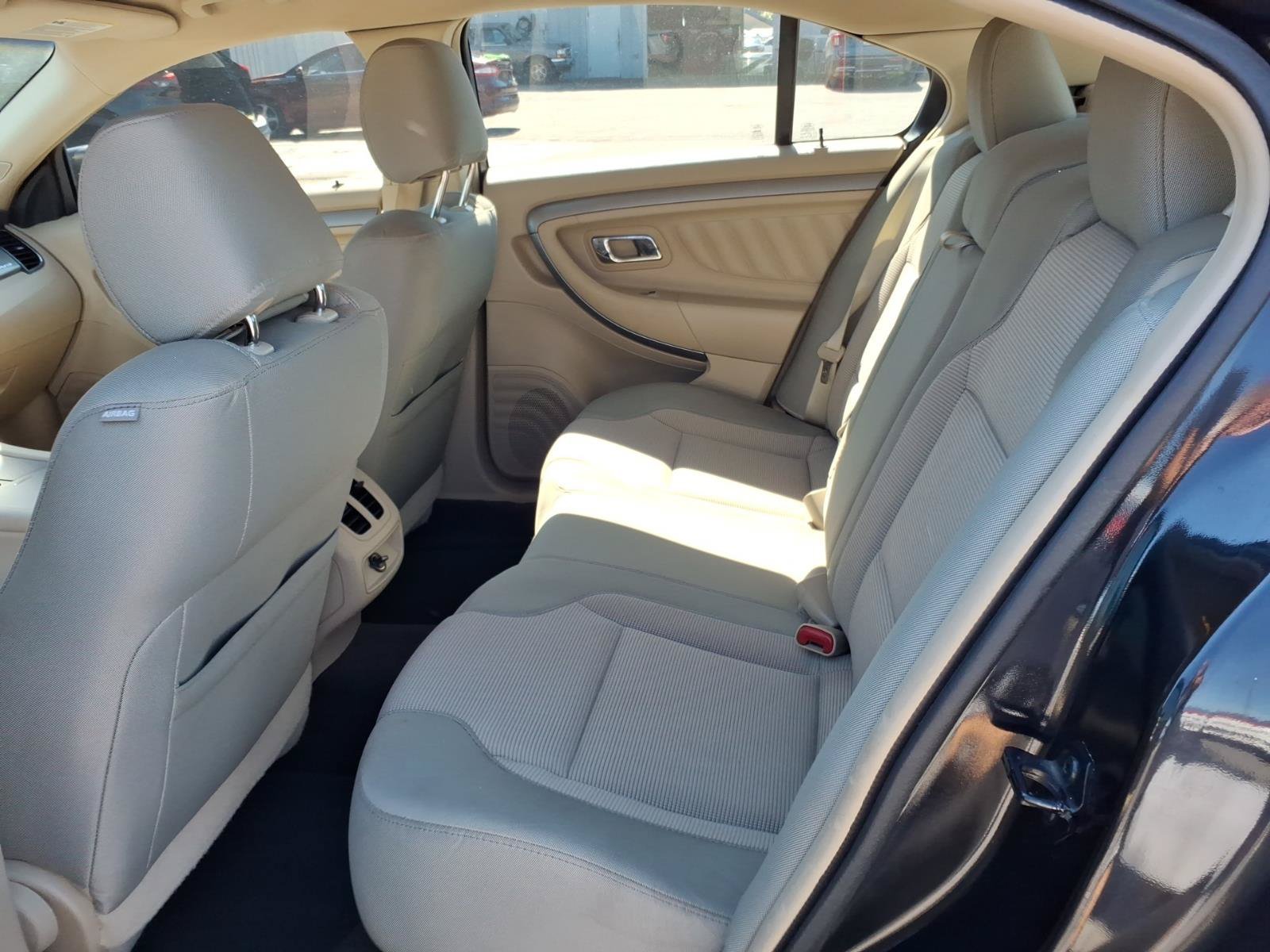 Used 2015 Ford Taurus SEL w/ Equipment Group 201A FWD image 10