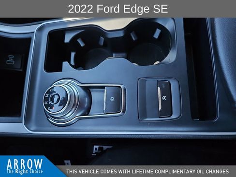Used 2022 Ford Edge SE image 28