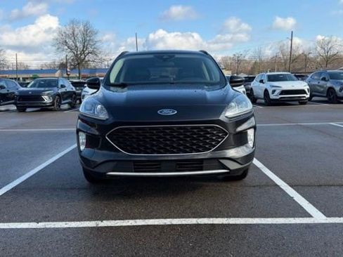 Used 2020 Ford Escape SEL image 3