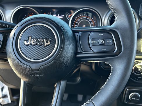 Certified 2023 Jeep Wrangler Freedom Edition image 24