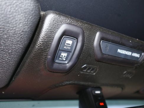 Used 2018 Jeep Wrangler Unlimited Sahara image 8