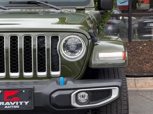 Used 2023 Jeep Wrangler Unlimited Sahara w/ Cold Weather Group AWD/4WD image 5