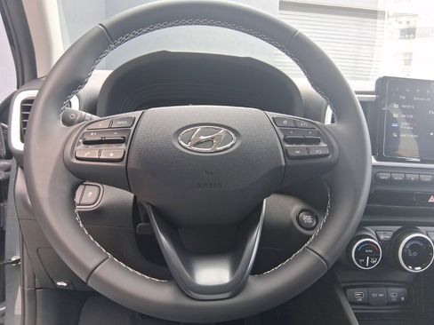 New 2025 Hyundai Venue Limited image 22