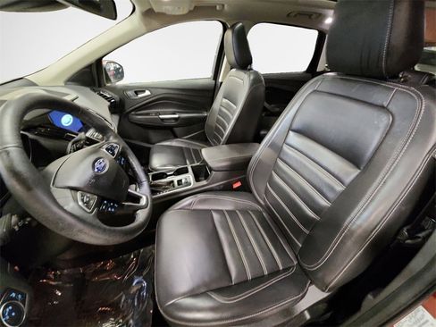 Used 2019 Ford Escape SEL image 12