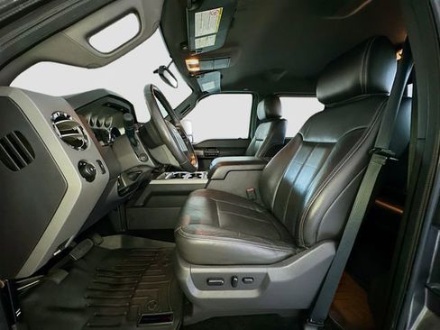 Used 2012 Ford F350 Lariat w/ Lariat Interior Pkg image 17