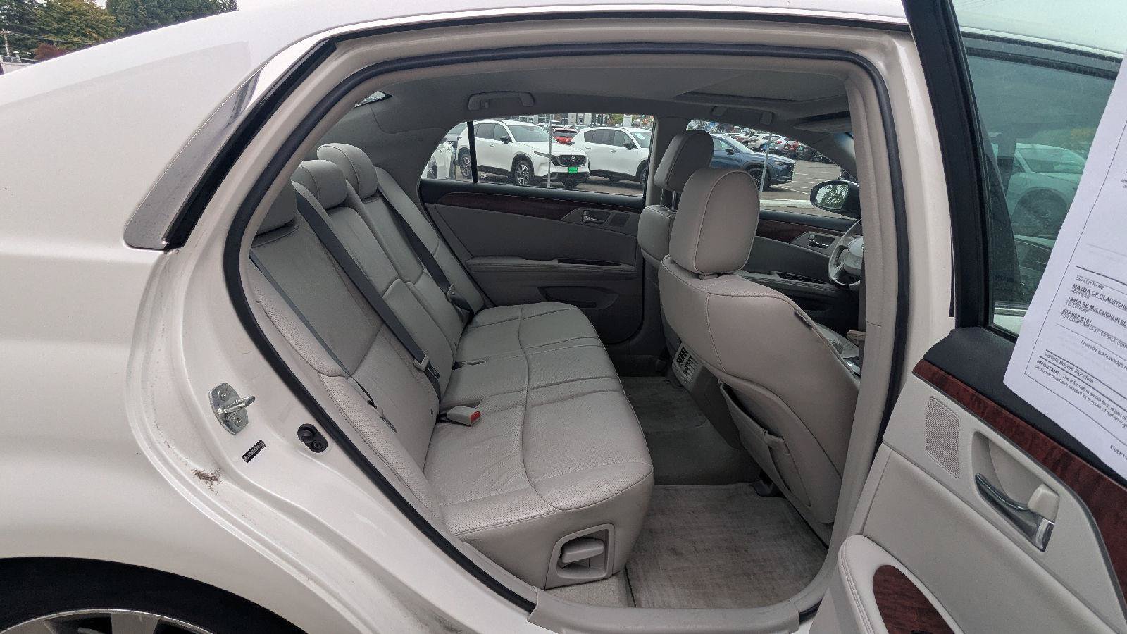 Used 2011 Toyota Avalon Limited FWD image 12
