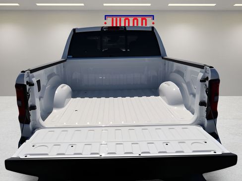 New 2026 RAM 1500 Express AWD/4WD image 9