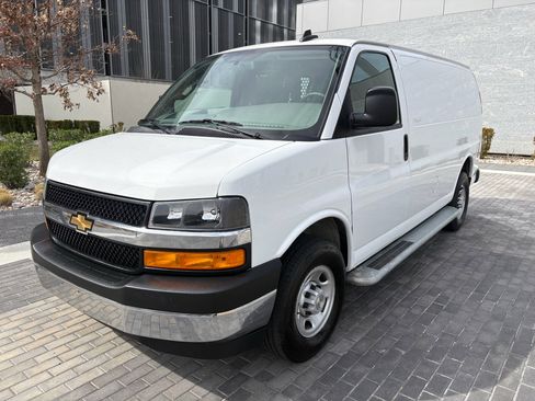 Used 2024 Chevrolet Express 2500 w/ Driver Convenience Package image 3