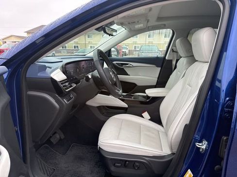 Used 2024 Buick Envision Avenir image 10