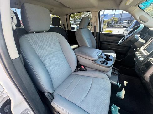 Used 2017 RAM 1500 Express w/ Express Value Package RWD image 21